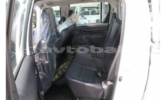 Buy Import Toyota Hilux White Car in Import - Dubai in Abseron Buy Import Toyota Hilux White Car in Import - Dubai in Abseron
