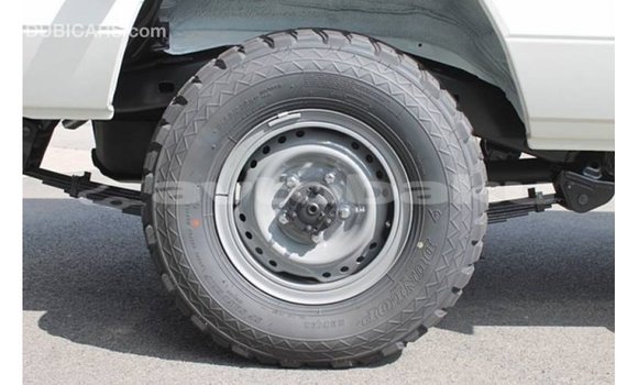 Buy Import Toyota Land Cruiser White Car in Import - Dubai in Abseron Buy Import Toyota Land Cruiser White Car in Import - Dubai in Abseron
