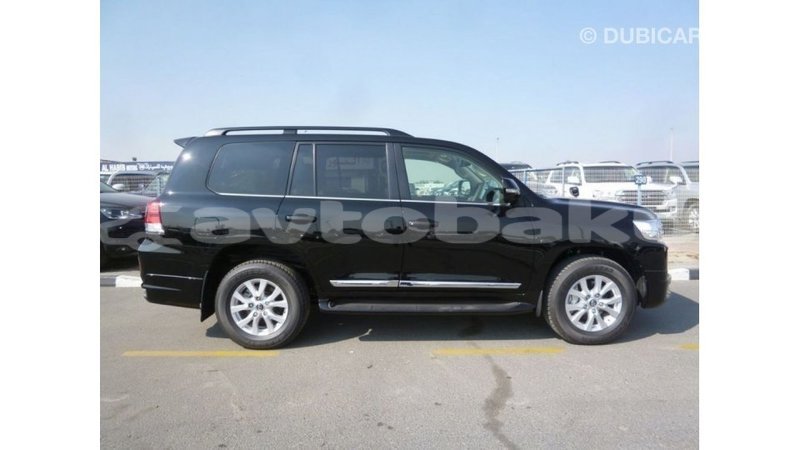 Big with watermark toyota land cruiser abseron import dubai 2636