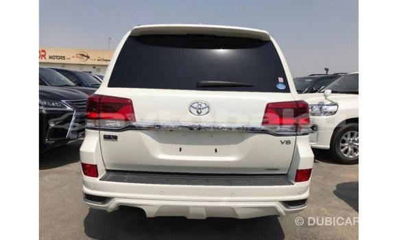 Buy Import Toyota Land Cruiser White Car in Import - Dubai in Abseron Buy Import Toyota Land Cruiser White Car in Import - Dubai in Abseron