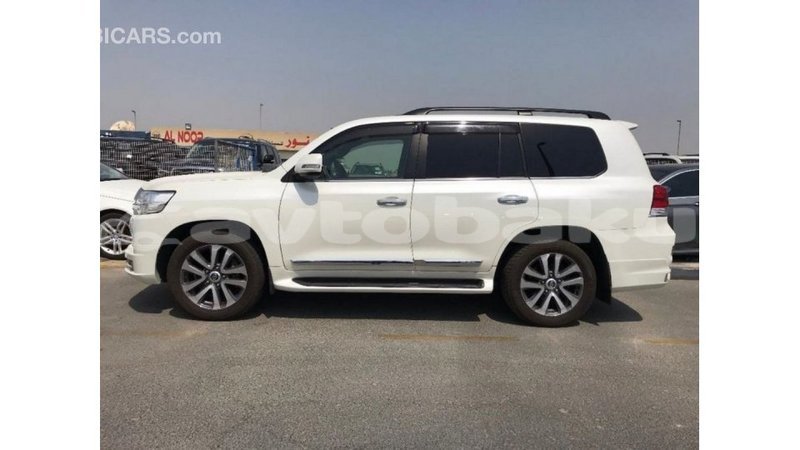 Big with watermark toyota land cruiser abseron import dubai 2637