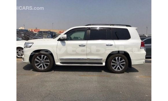 Buy Import Toyota Land Cruiser White Car in Import - Dubai in Abseron Buy Import Toyota Land Cruiser White Car in Import - Dubai in Abseron