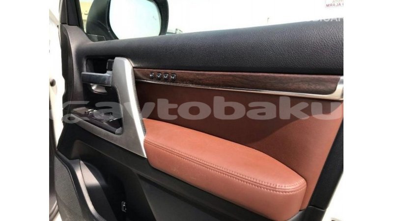 Big with watermark toyota land cruiser abseron import dubai 2637