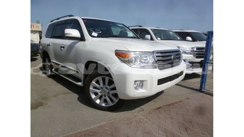 Big with watermark toyota land cruiser abseron import dubai 2640