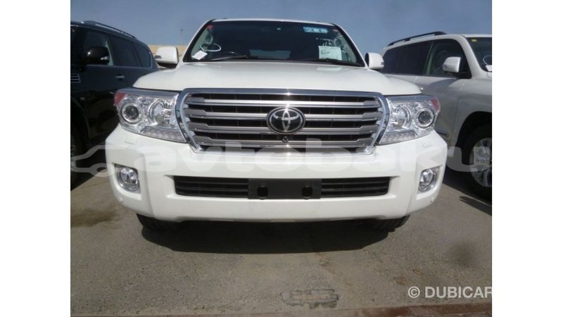Big with watermark toyota land cruiser abseron import dubai 2640