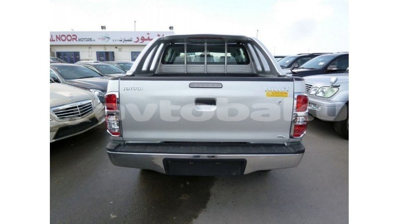 Big with watermark toyota hilux abseron import dubai 2642
