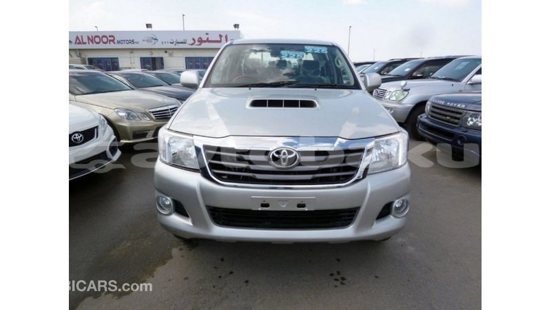 Big with watermark toyota hilux abseron import dubai 2642
