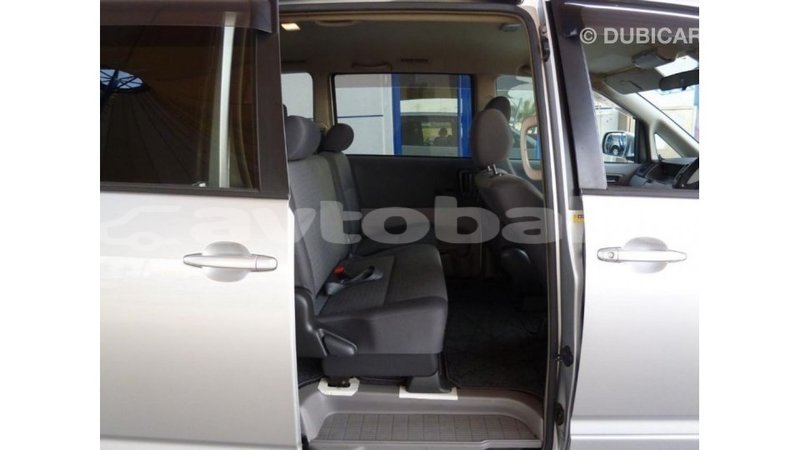 Big with watermark toyota voxy abseron import dubai 2645