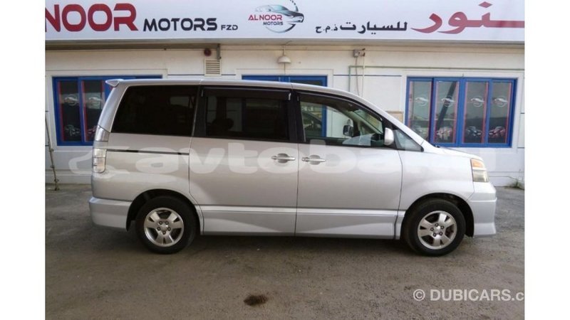 Big with watermark toyota voxy abseron import dubai 2645