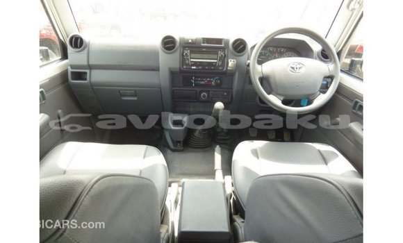 Buy Import Toyota Land Cruiser White Car in Import - Dubai in Abseron Buy Import Toyota Land Cruiser White Car in Import - Dubai in Abseron