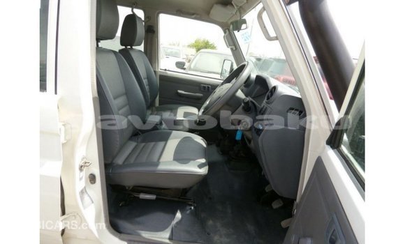 Buy Import Toyota Land Cruiser White Car in Import - Dubai in Abseron Buy Import Toyota Land Cruiser White Car in Import - Dubai in Abseron