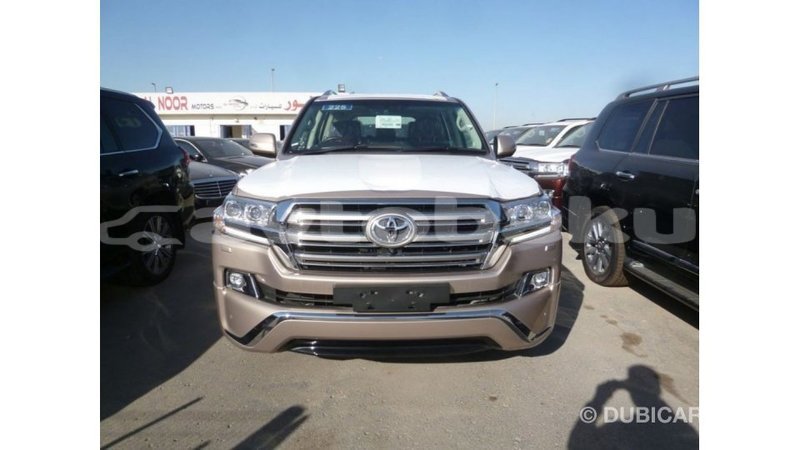Big with watermark toyota land cruiser abseron import dubai 2653