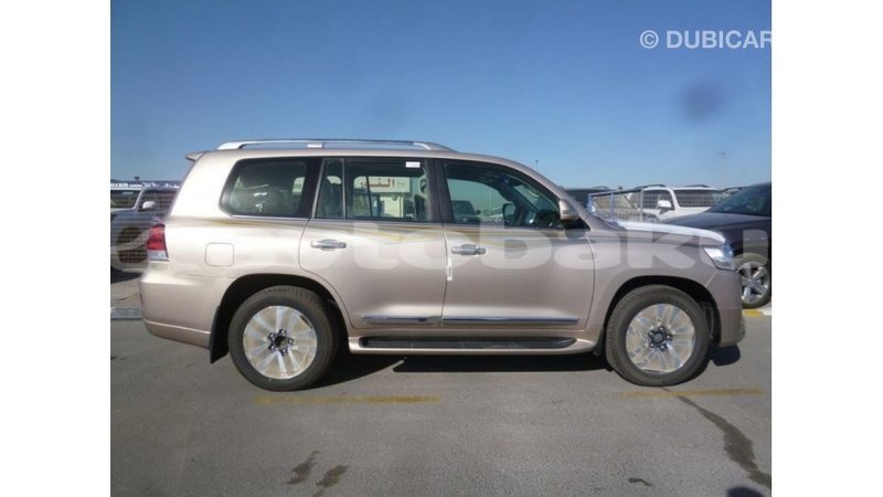 Big with watermark toyota land cruiser abseron import dubai 2653