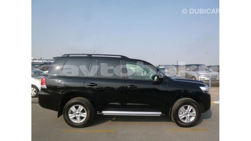 Big with watermark toyota land cruiser abseron import dubai 2654