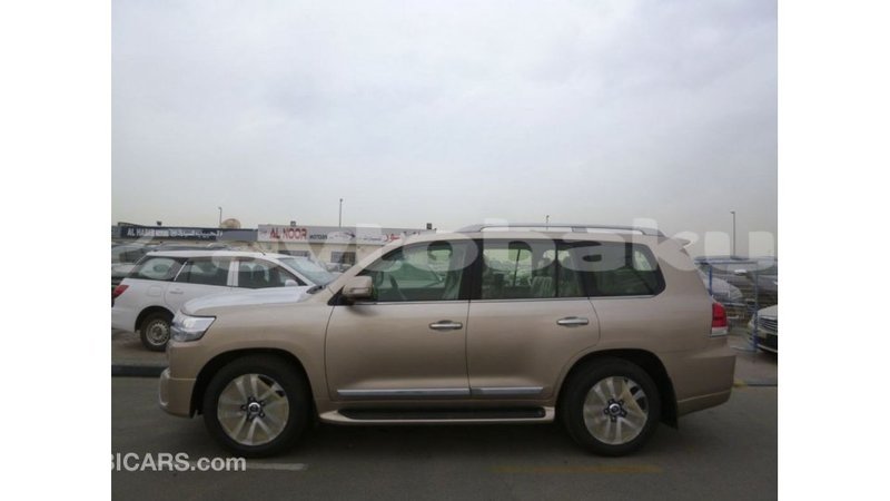 Big with watermark toyota land cruiser abseron import dubai 2655