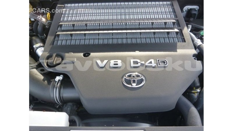 Big with watermark toyota land cruiser abseron import dubai 2658
