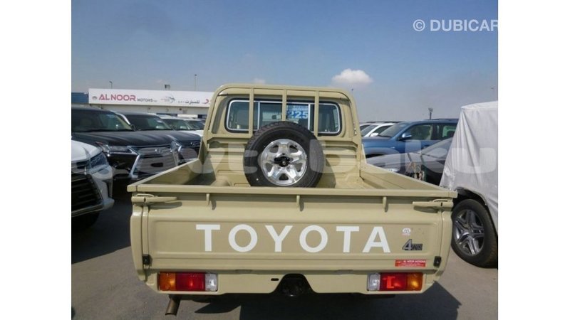 Big with watermark toyota land cruiser abseron import dubai 2664
