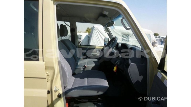 Big with watermark toyota land cruiser abseron import dubai 2664