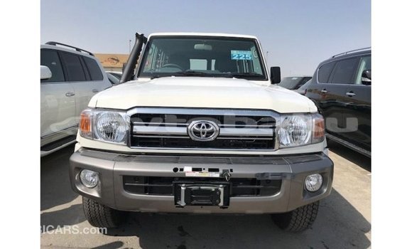 Buy Import Toyota Land Cruiser White Car in Import - Dubai in Abseron Buy Import Toyota Land Cruiser White Car in Import - Dubai in Abseron