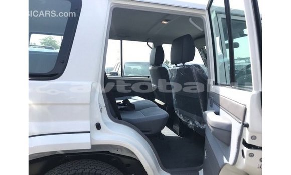 Buy Import Toyota Land Cruiser White Car in Import - Dubai in Abseron Buy Import Toyota Land Cruiser White Car in Import - Dubai in Abseron