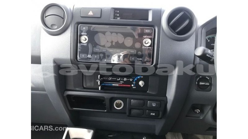 Big with watermark toyota land cruiser abseron import dubai 2667