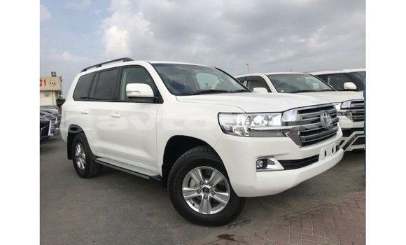 Buy Import Toyota Land Cruiser White Car in Import - Dubai in Abseron Buy Import Toyota Land Cruiser White Car in Import - Dubai in Abseron