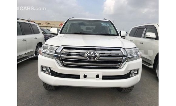 Buy Import Toyota Land Cruiser White Car in Import - Dubai in Abseron Buy Import Toyota Land Cruiser White Car in Import - Dubai in Abseron