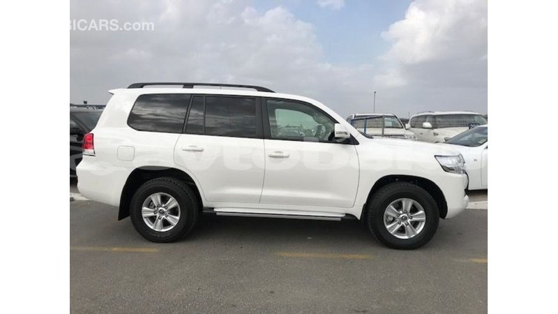 Big with watermark toyota land cruiser abseron import dubai 2668