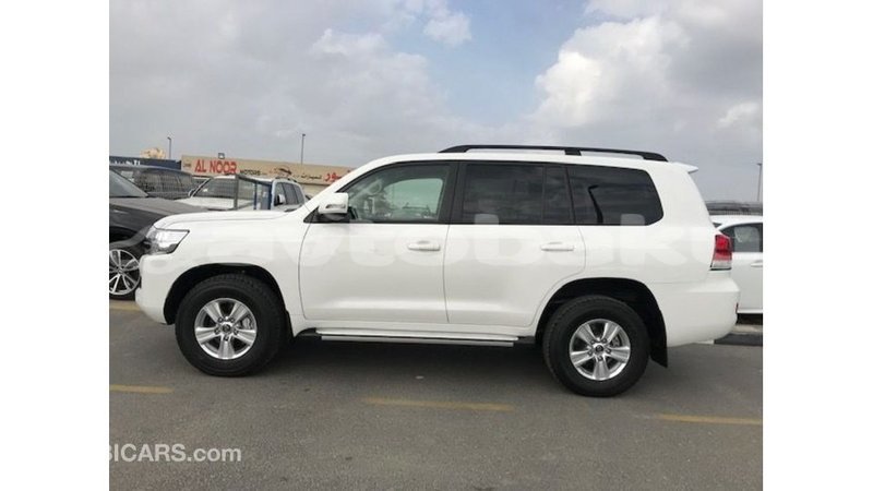 Big with watermark toyota land cruiser abseron import dubai 2668