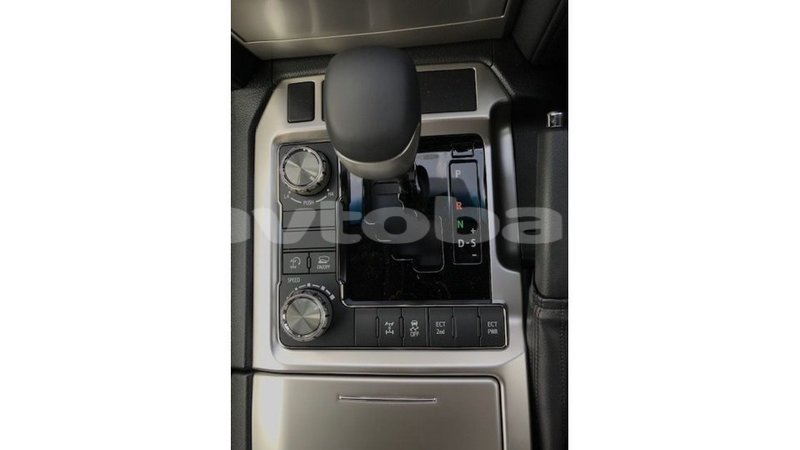 Big with watermark toyota land cruiser abseron import dubai 2668