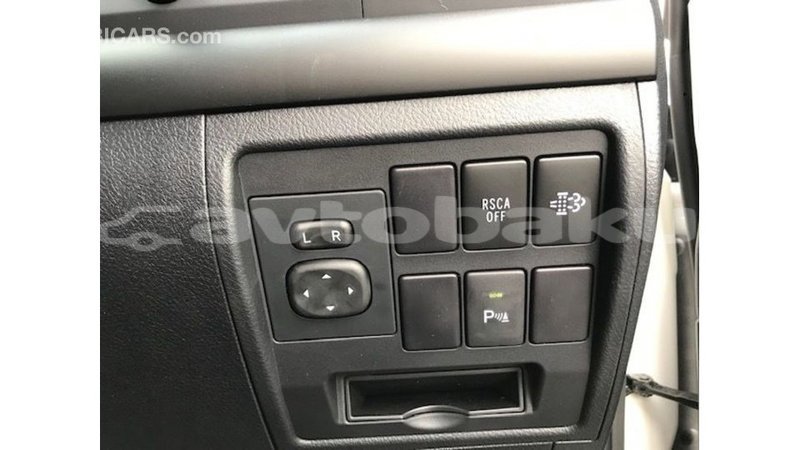 Big with watermark toyota land cruiser abseron import dubai 2668