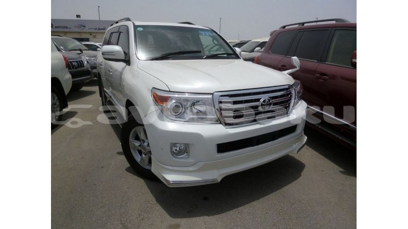 Big with watermark toyota land cruiser abseron import dubai 2670