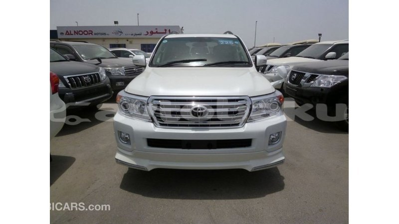 Big with watermark toyota land cruiser abseron import dubai 2670