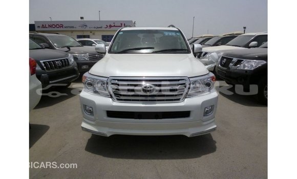 Buy Import Toyota Land Cruiser White Car in Import - Dubai in Abseron Buy Import Toyota Land Cruiser White Car in Import - Dubai in Abseron