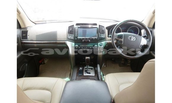 Buy Import Toyota Land Cruiser White Car in Import - Dubai in Abseron Buy Import Toyota Land Cruiser White Car in Import - Dubai in Abseron