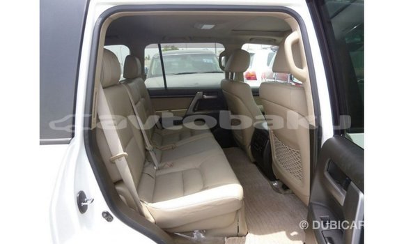 Buy Import Toyota Land Cruiser White Car in Import - Dubai in Abseron Buy Import Toyota Land Cruiser White Car in Import - Dubai in Abseron