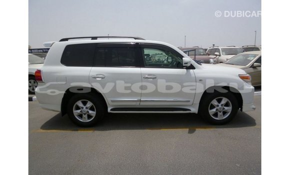 Buy Import Toyota Land Cruiser White Car in Import - Dubai in Abseron Buy Import Toyota Land Cruiser White Car in Import - Dubai in Abseron