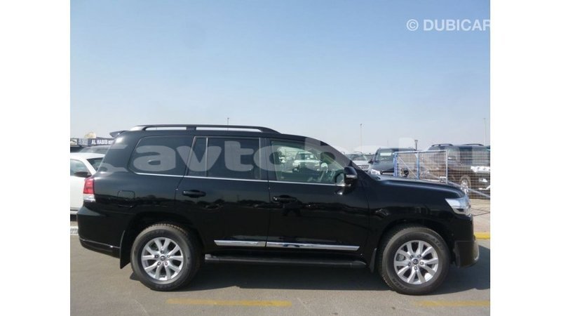 Big with watermark toyota land cruiser abseron import dubai 2671