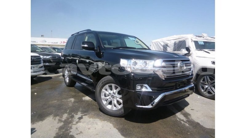 Big with watermark toyota land cruiser abseron import dubai 2673