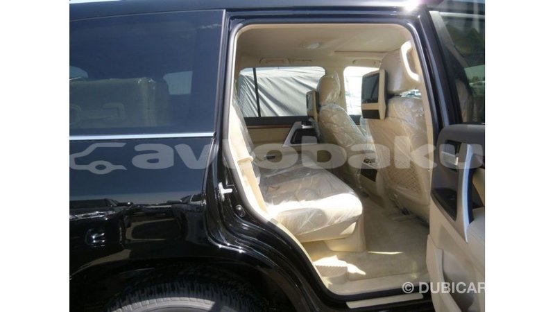 Big with watermark toyota land cruiser abseron import dubai 2673