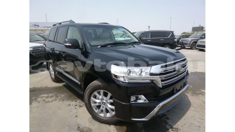 Big with watermark toyota land cruiser abseron import dubai 2674