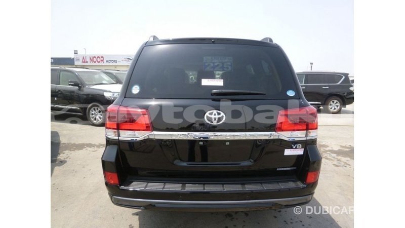 Big with watermark toyota land cruiser abseron import dubai 2674