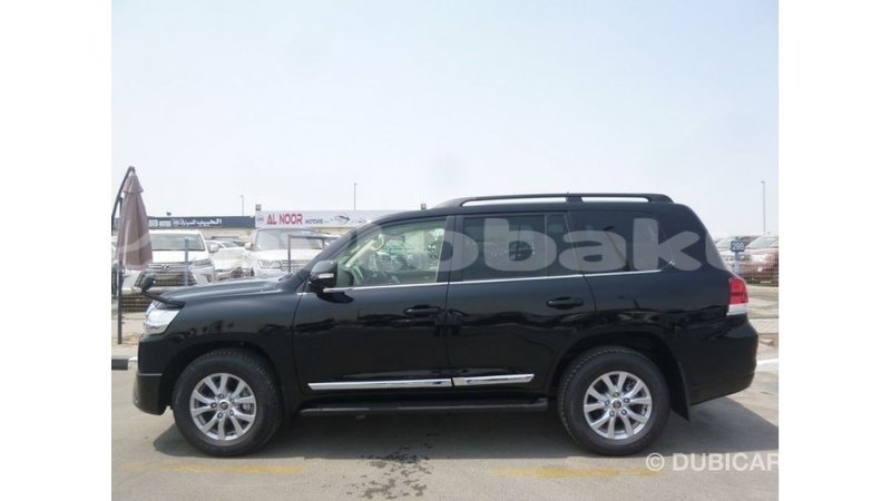 Big with watermark toyota land cruiser abseron import dubai 2674