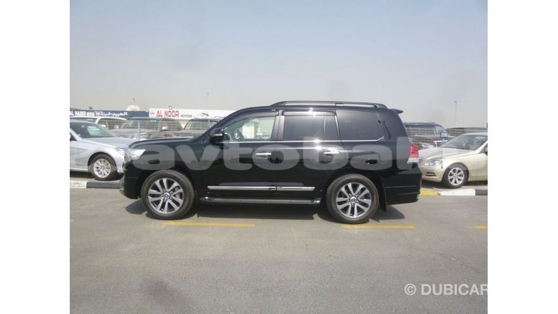 Big with watermark toyota land cruiser abseron import dubai 2675
