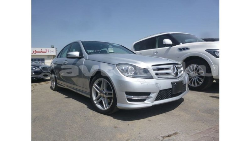 Big with watermark mercedes benz 200 abseron import dubai 2679