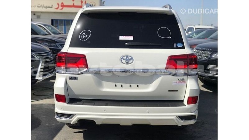Big with watermark toyota land cruiser abseron import dubai 2680