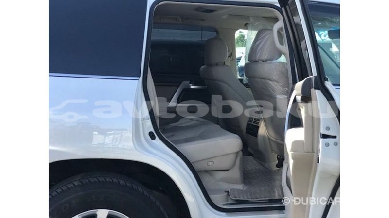 Big with watermark toyota land cruiser abseron import dubai 2680