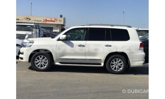 Buy Import Toyota Land Cruiser White Car in Import - Dubai in Abseron Buy Import Toyota Land Cruiser White Car in Import - Dubai in Abseron
