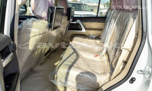 Buy Import Toyota Land Cruiser White Car in Import - Dubai in Abseron Buy Import Toyota Land Cruiser White Car in Import - Dubai in Abseron