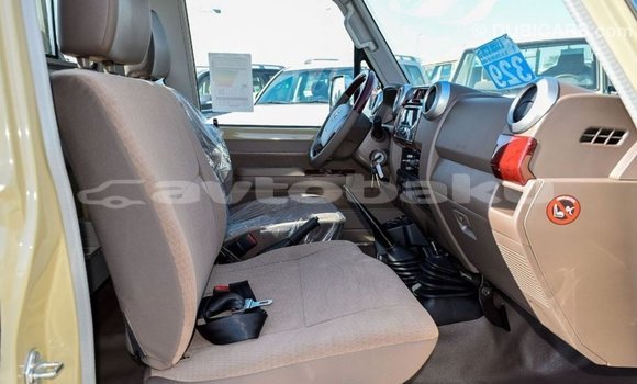 Buy Import Toyota Land Cruiser Beige Car in Import - Dubai in Abseron Buy Import Toyota Land Cruiser Beige Car in Import - Dubai in Abseron